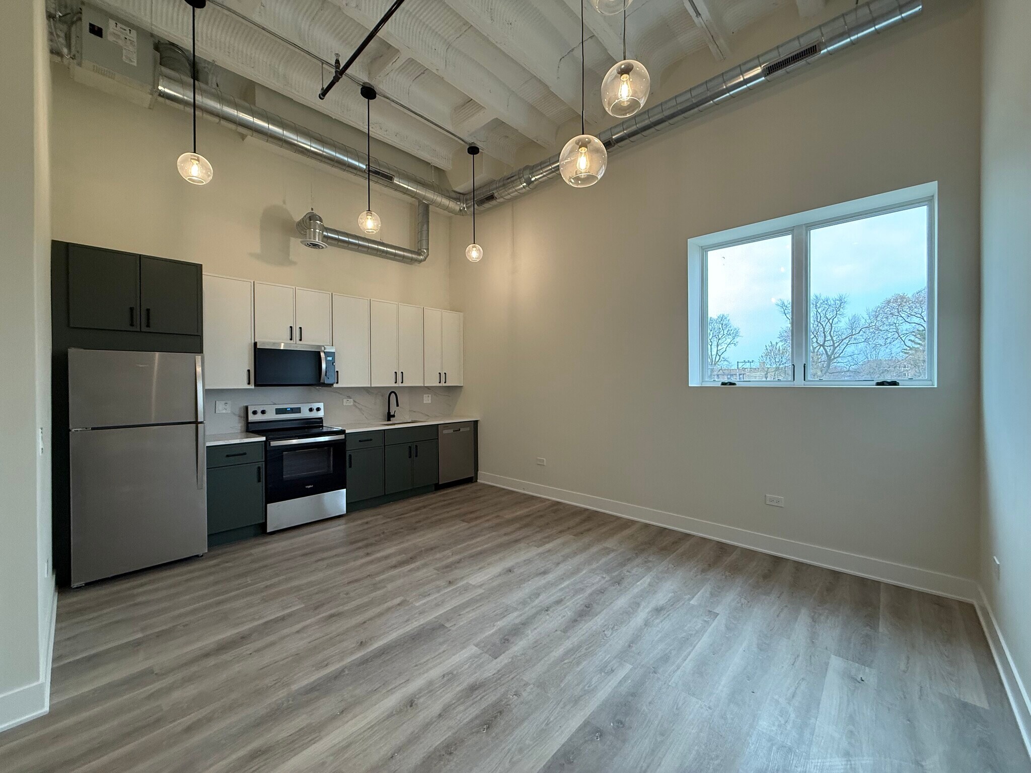 Building Photo - 1453 Maple Ave