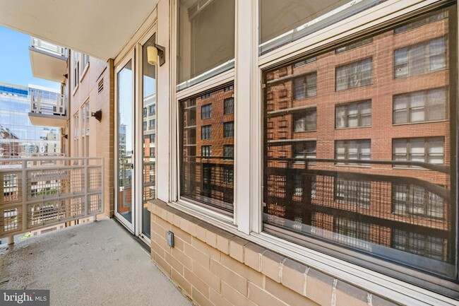 Building Photo - 715 6th St NW