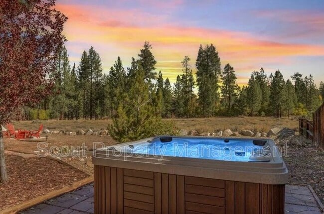 Building Photo - 199 Oriole Dr