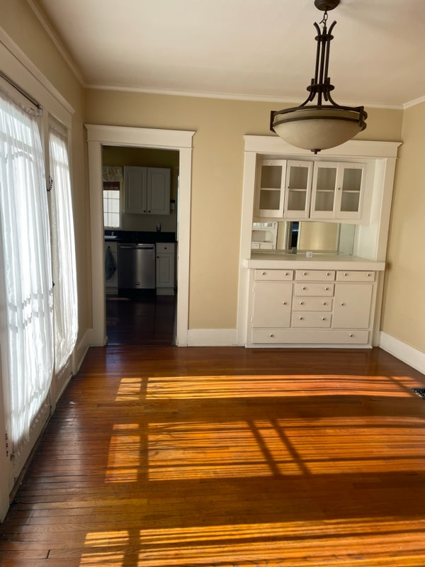 Building Photo - 515 S Indiana St