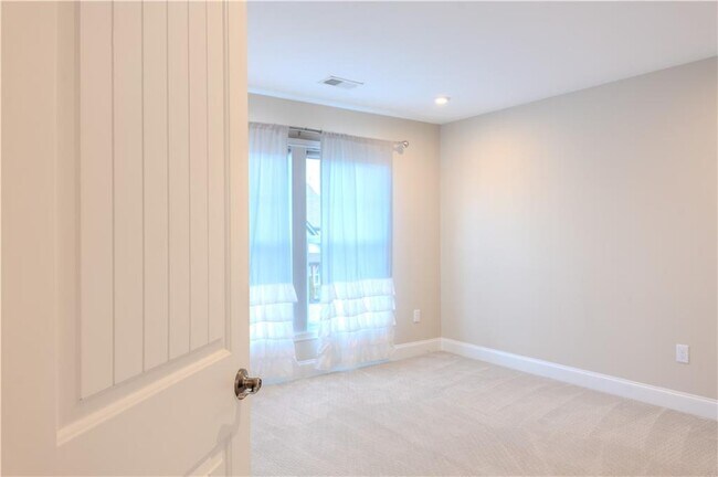 Building Photo - 8040 Scenic Ridge Wy