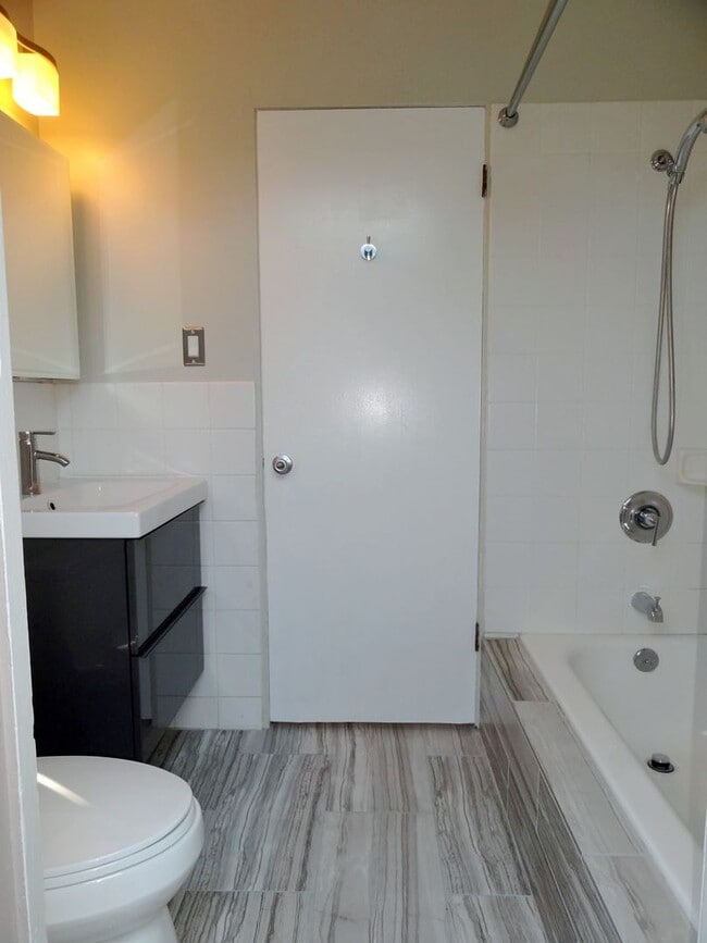 Building Photo - High-End San Jose 4 Bedroom Eichler!