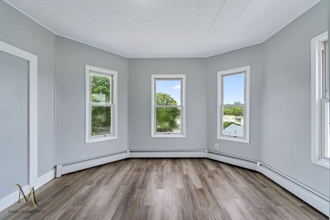 Building Photo - 27-29 Hillman St