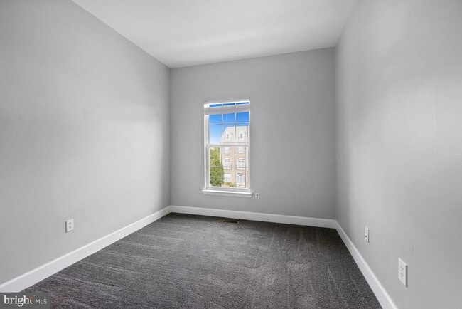 Building Photo - 505 Jurgensen Pl