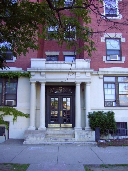 Building Photo - 1307 Commonwealth Ave