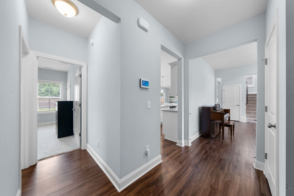 Building Photo - 74 W Weatherbee Wy