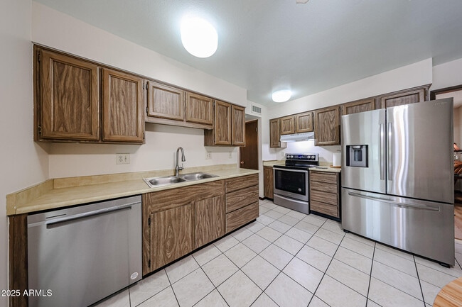 Building Photo - 9714 W Terrace Ln