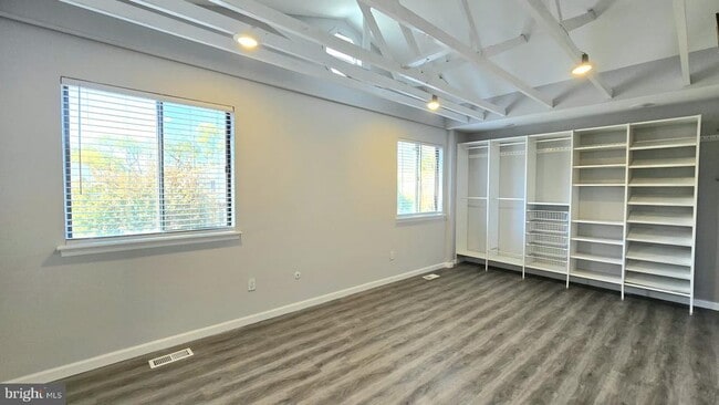 Building Photo - 1517 Gregg St