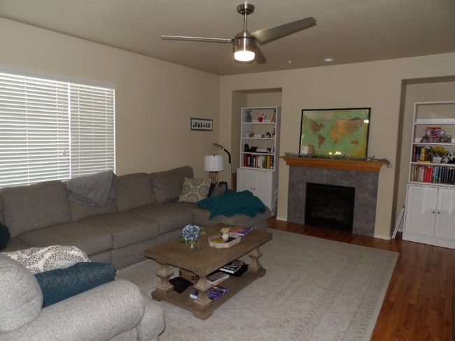 Building Photo - 6766 Indian Feather Dr