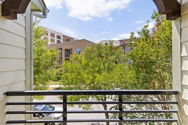 Building Photo - 4633 Mattie St