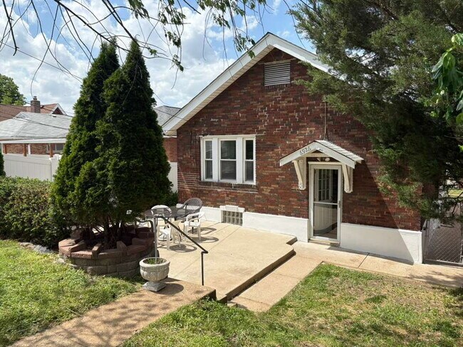 Building Photo - 6926 Hurst Ct