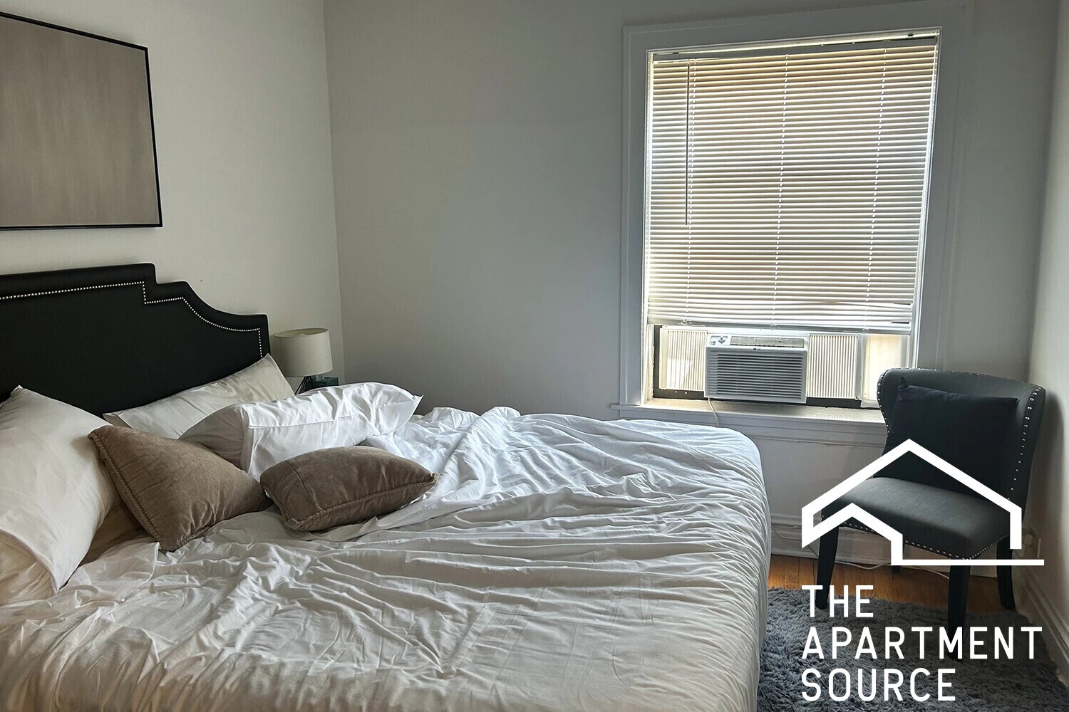 Building Photo - 1913 W Larchmont Ave