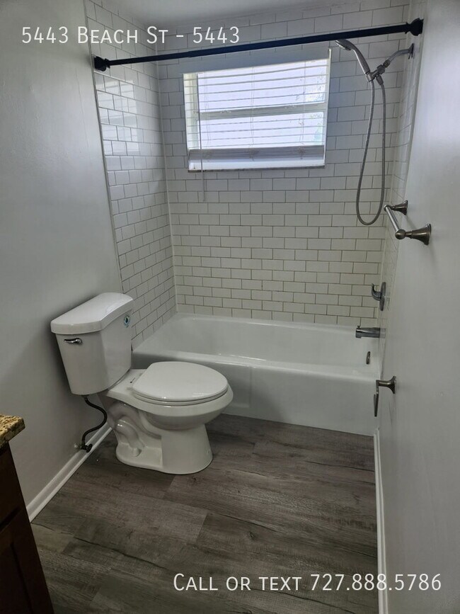 Building Photo - 5443 Beach St