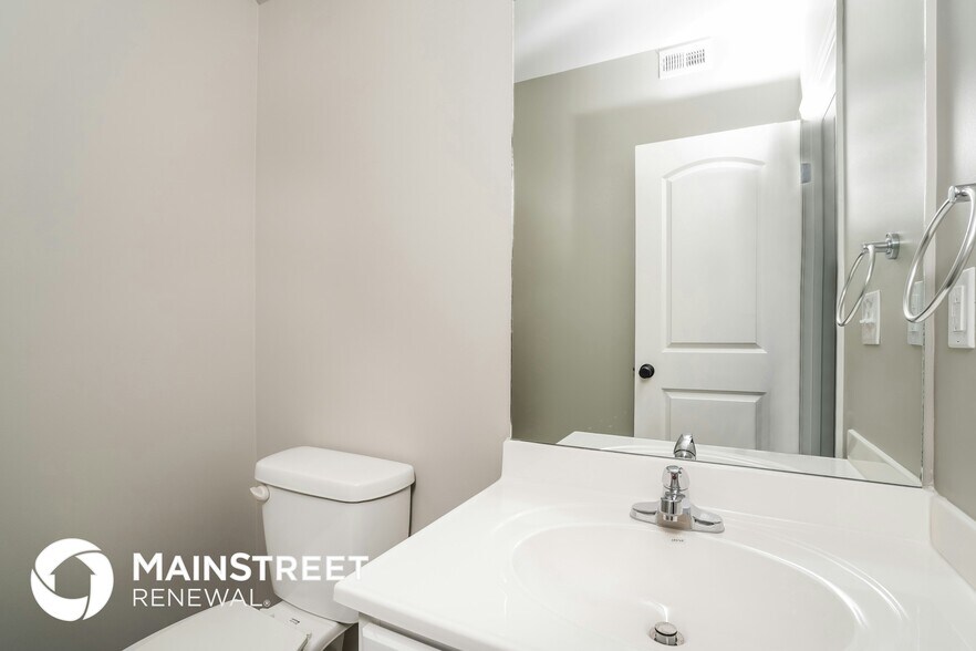 Building Photo - 2117 Paddle Wheel Dr