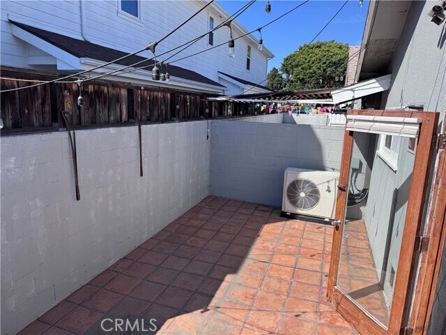 Building Photo - 360 16th Pl