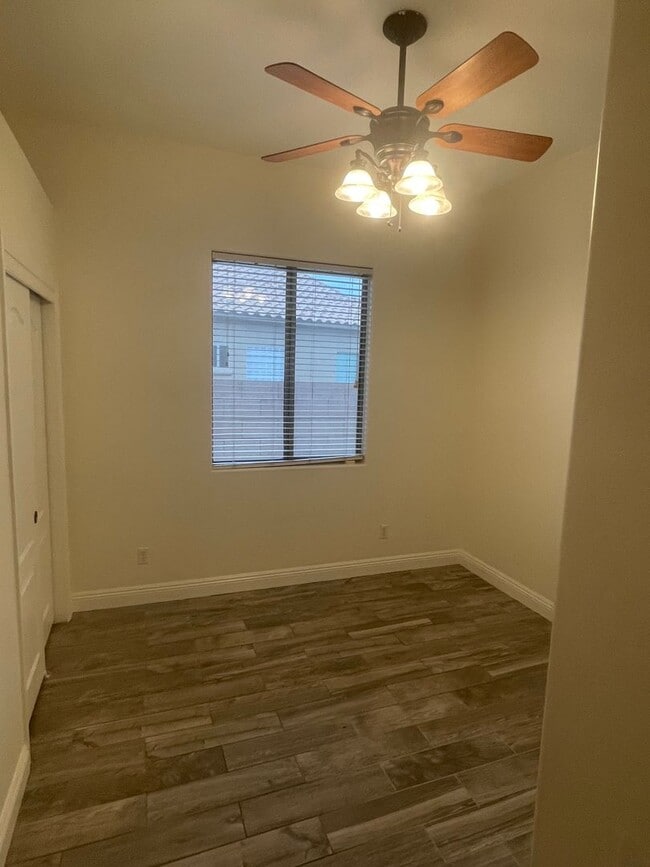 Building Photo - Southwest Beauty