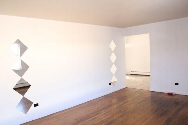 Building Photo - 131-133 N Cuyler Ave