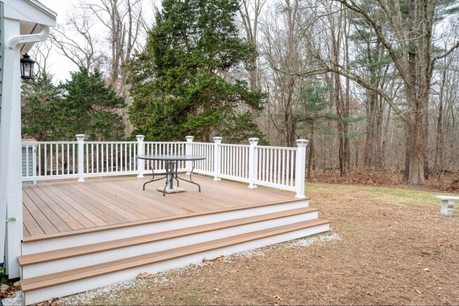 Building Photo - 314 Central St