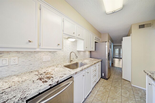 Building Photo - 5836 Sampley Way