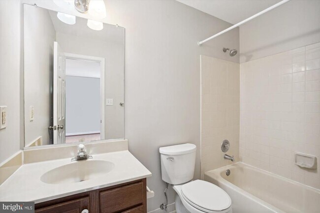 Building Photo - 14634 Battery Ridge Ln