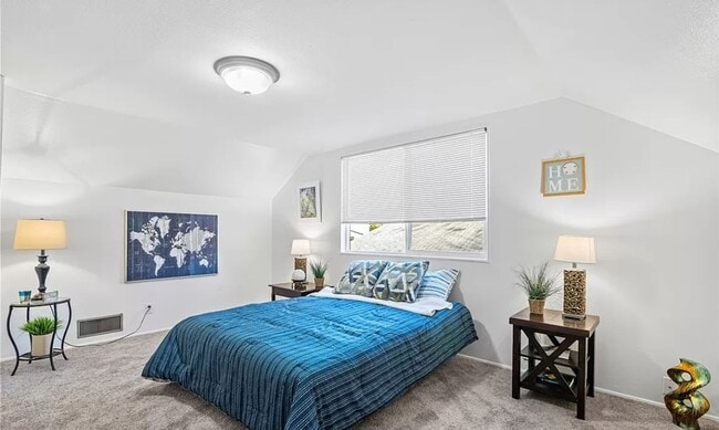 Building Photo - 4 Bedroom 2 Bath House For Rent Federal Way