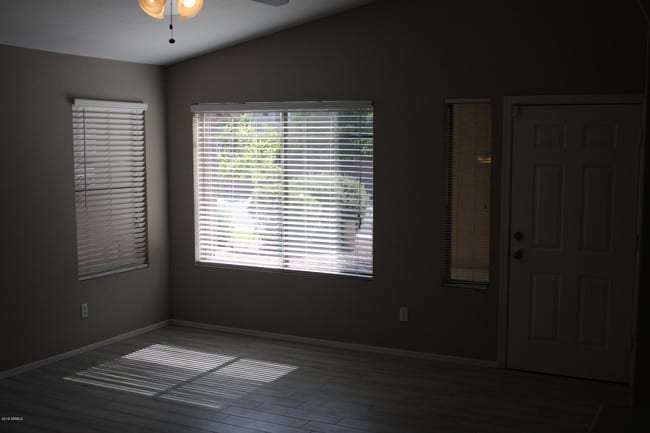 Building Photo - 6123 N 135th Dr