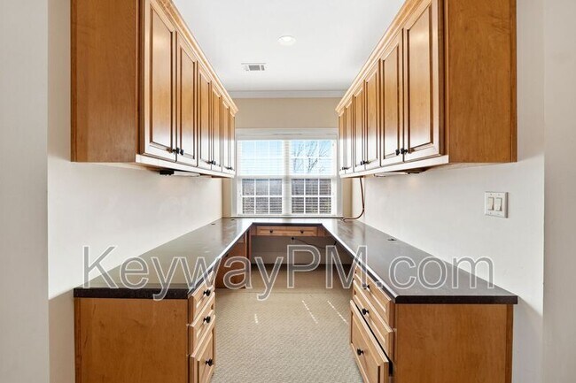 Building Photo - 529 John Fox Run