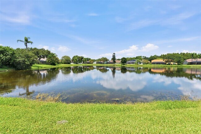 Building Photo - 6513 Thoroughbred Loop