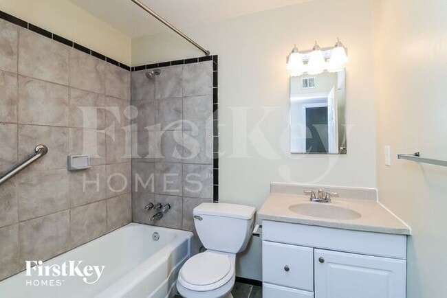 Building Photo - 2515 N 68th St
