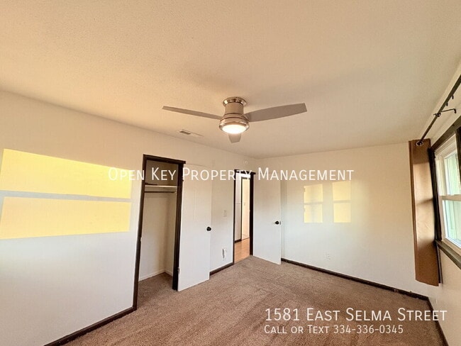 Building Photo - 1581 E Selma St