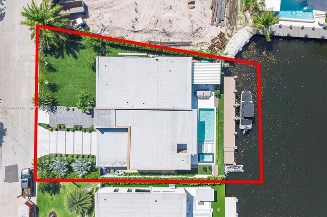 Building Photo - 2215 NE 19th St