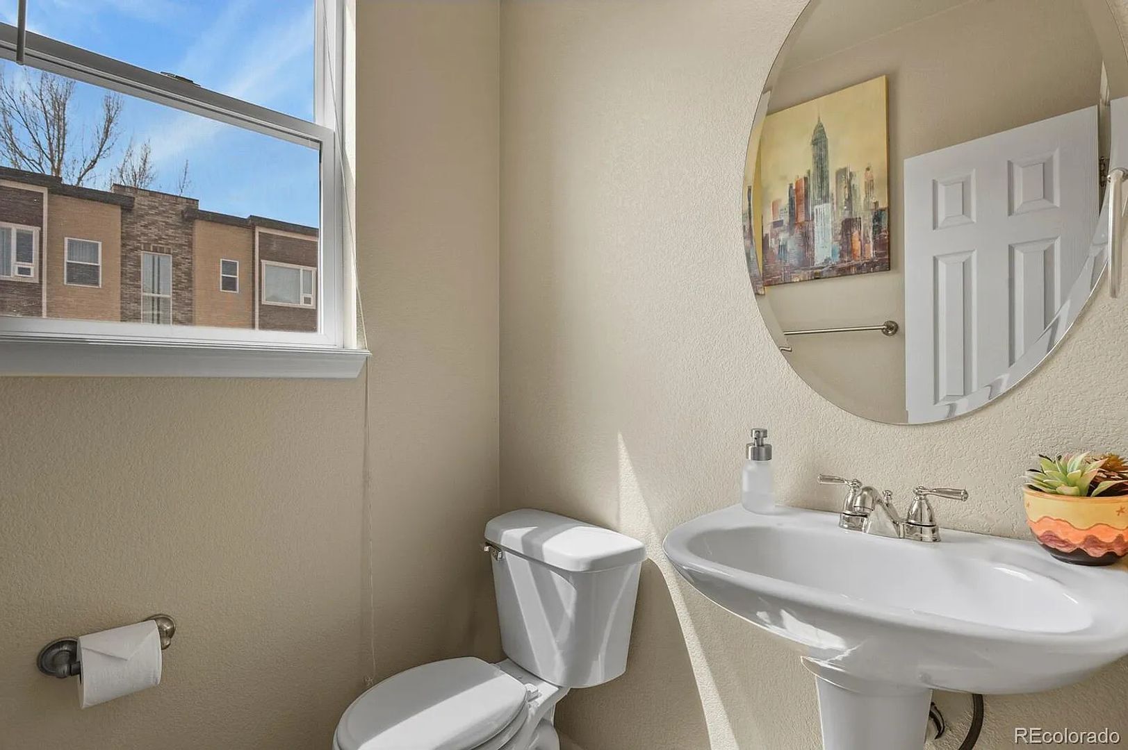 Building Photo - 3680 S Beeler St