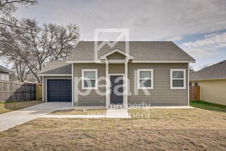Building Photo - $1699! 3Bed/2Bath in Fort Worth! Get your ...