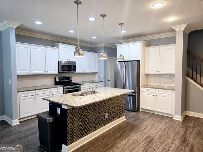 Building Photo - 2251 W Village Ln