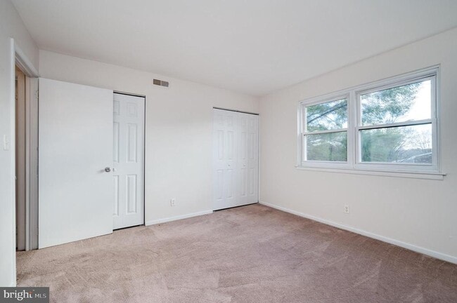 Building Photo - 2912 State Hill Rd