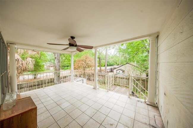 Building Photo - 2238 Willow Point Dr