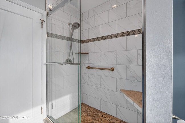 Building Photo - 211 Lareine Ave