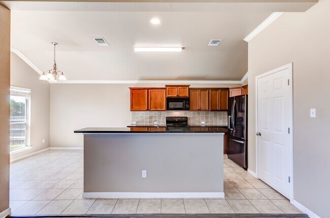 Building Photo - 7431 Amber Meadow Loop