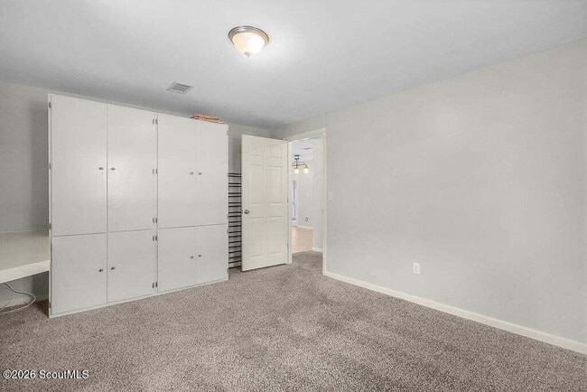 Building Photo - 1025 Lang NE Ln