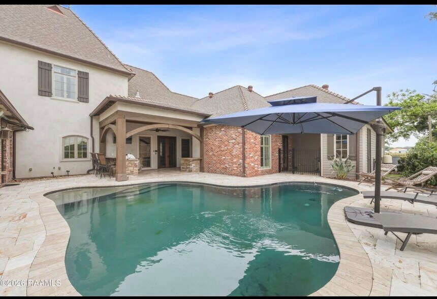 Building Photo - 401 Torrenova Cir