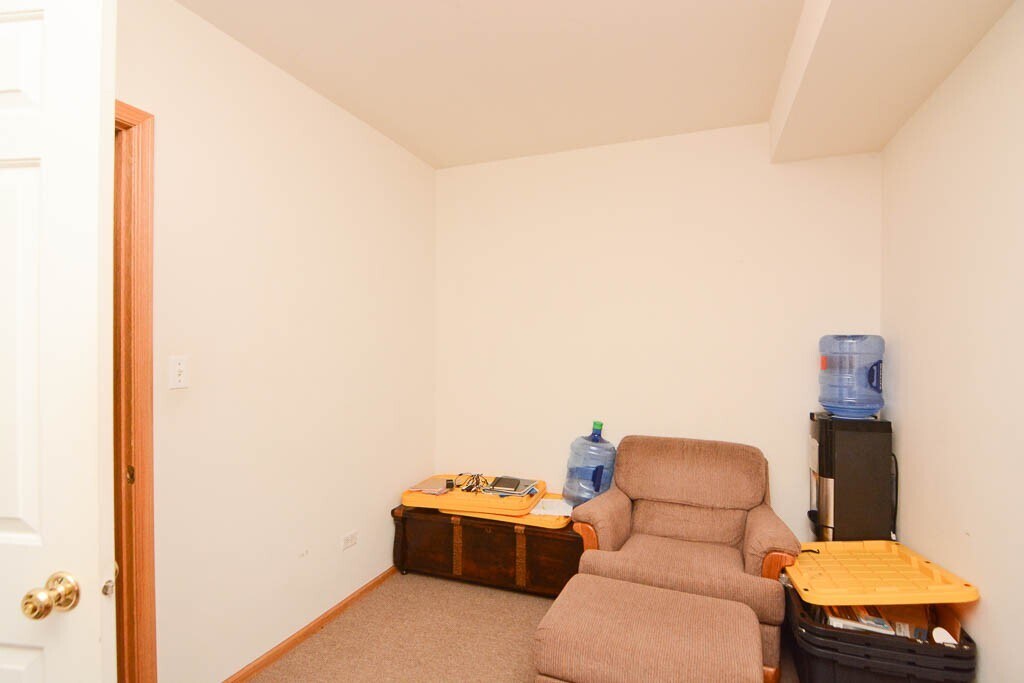 Building Photo - 1351 N Wolcott Ave