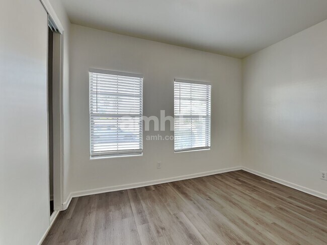 Building Photo - 6405 W Pioneer St