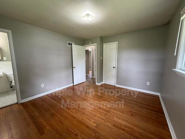 Building Photo - 1664 Talisman Ln