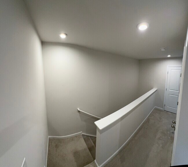 Building Photo - 6859 Tarik Ln