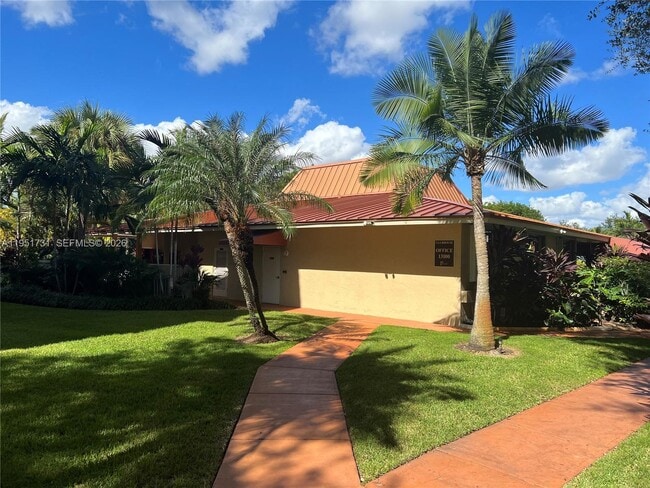 Building Photo - 13100 SW 92nd Ave