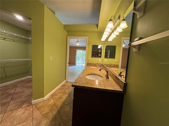 Building Photo - 4750 Hamlets Grv Dr