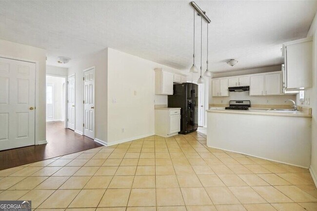 Building Photo - 4255 Old House Dr