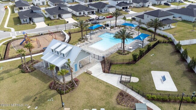 Building Photo - 581 Meadow Ridge Dr