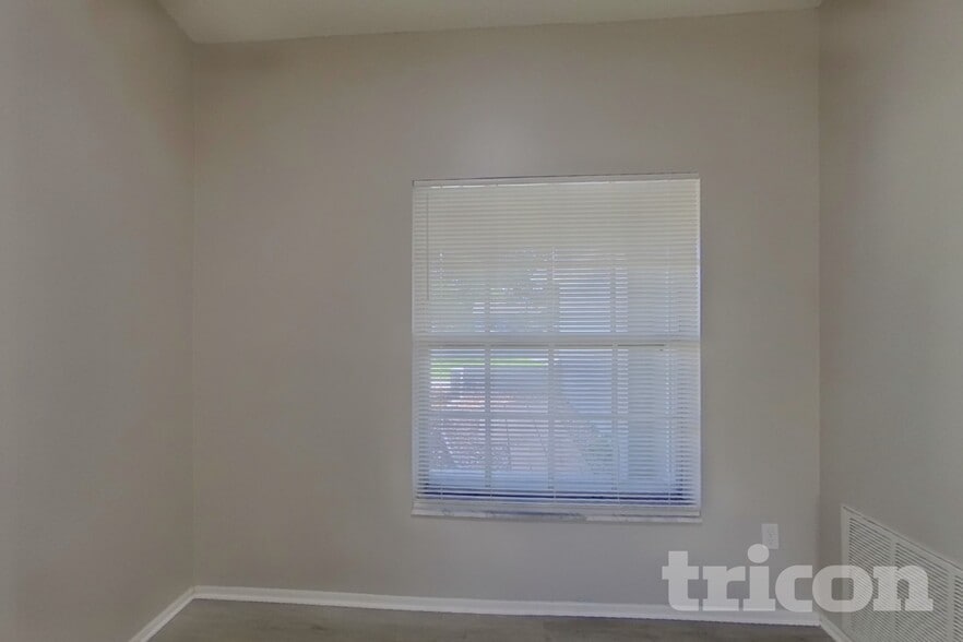 Building Photo - 39 Trotters Cir