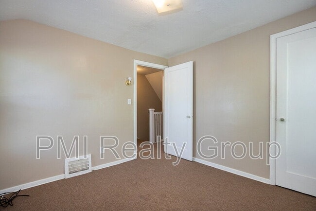 Building Photo - 25141 Treadwell Ave
